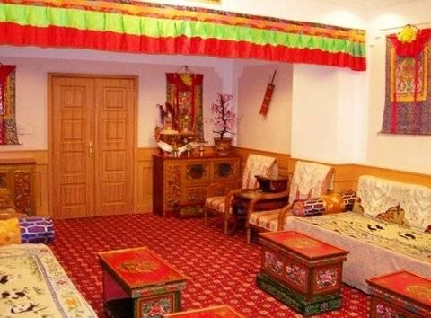 Tibet Hotel Lhasa Exterior photo